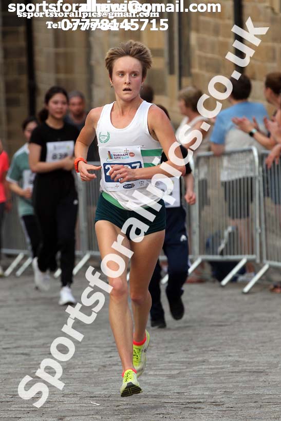 Finish of the Durham City Run 10k,  Durham City Run 5k and 10k. Photo: David T. Hewitson/Sports for All Pics